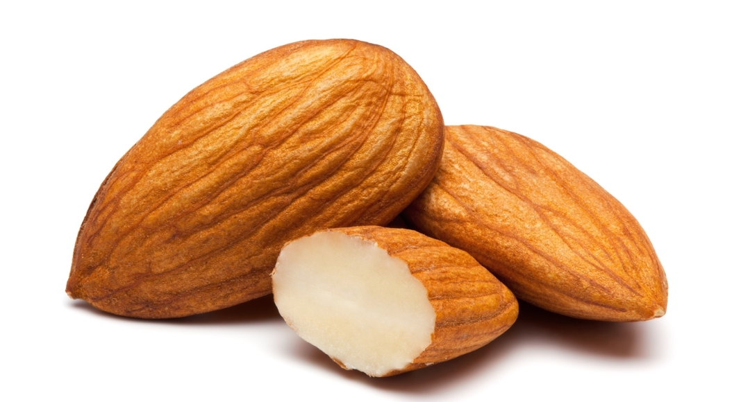 9 Amazing Benefits of Eating Almonds