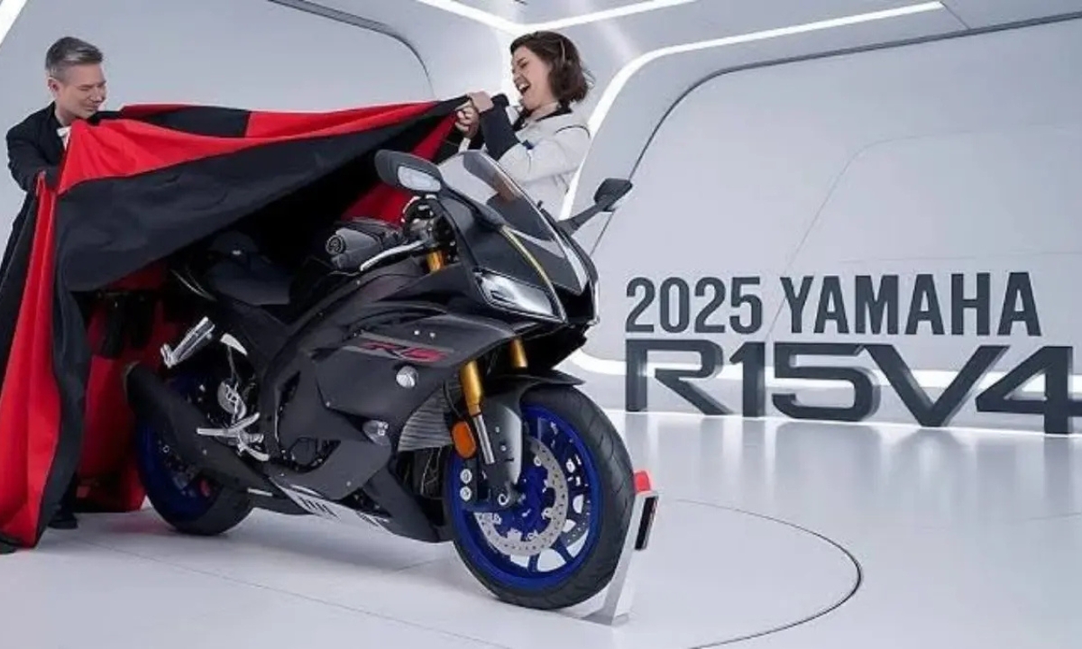 2025 Yamaha R15 V4